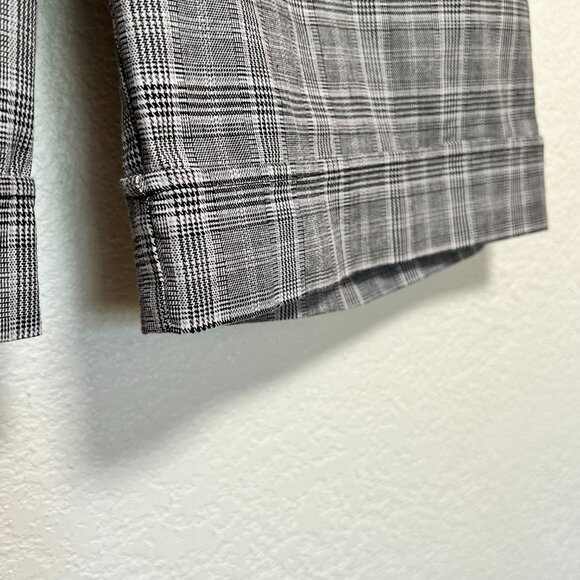 Maurices NWOT Checkered Knee Length Shorts Size 7/8 - Picture 5 of 13